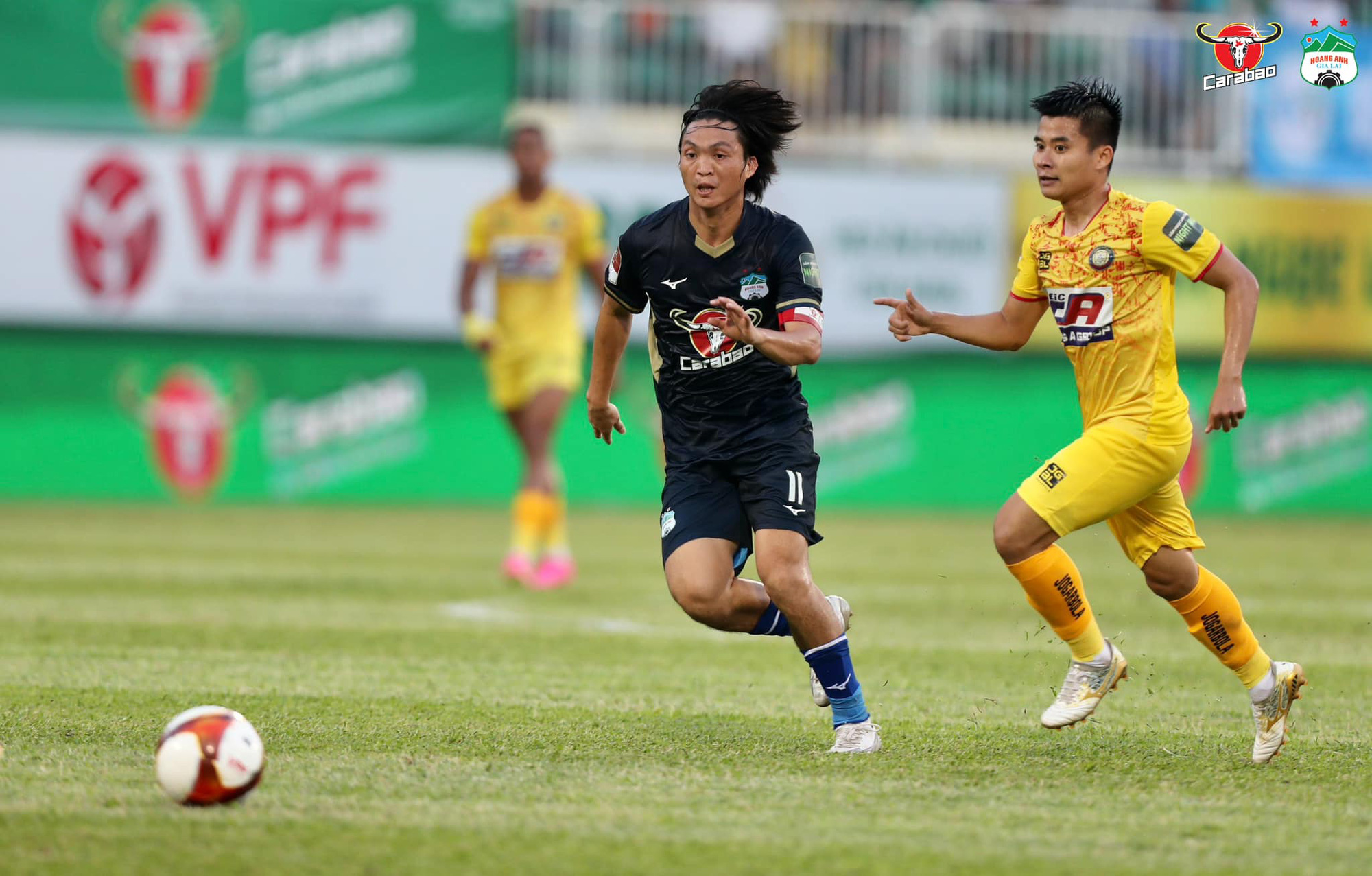 HAGL 2-2 Đông Á Thanh Hóa: Rượt đuổi tỷ số hấp dẫn - Vòng 8 V.League