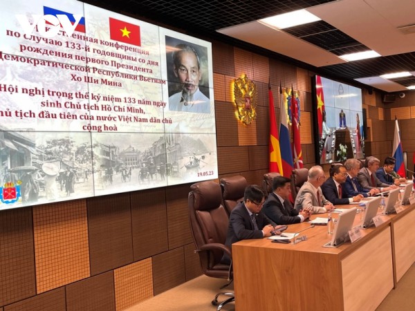 Long trọng kỷ niệm 133 năm ngày sinh Chủ tịch Hồ Chí Minh tại Nga