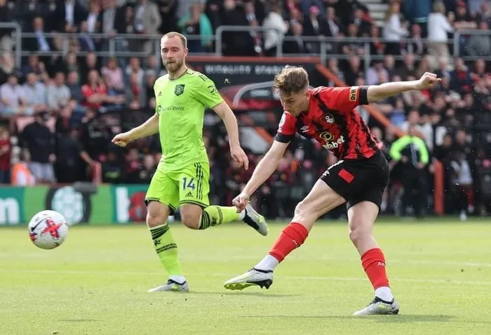Thắng Bournemouth, Man Utd sáng cửa giành vé dự Champions League