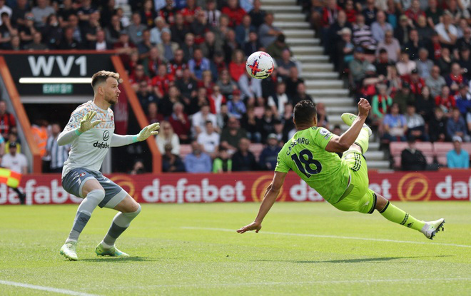 Thắng Bournemouth, Man Utd sáng cửa giành vé dự Champions League