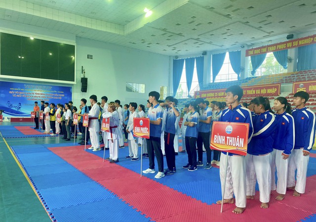 Khởi tranh giải Vô địch Karate miền Đông Nam bộ tỉnh Bình Dương mở rộng năm 2023 - Ảnh 2.
