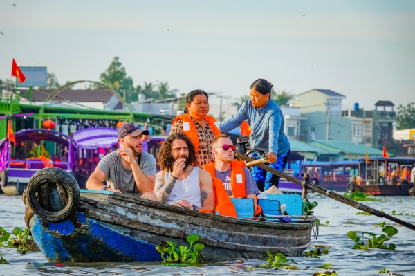 Gỡ điểm nghẽn tăng tốc du lịch