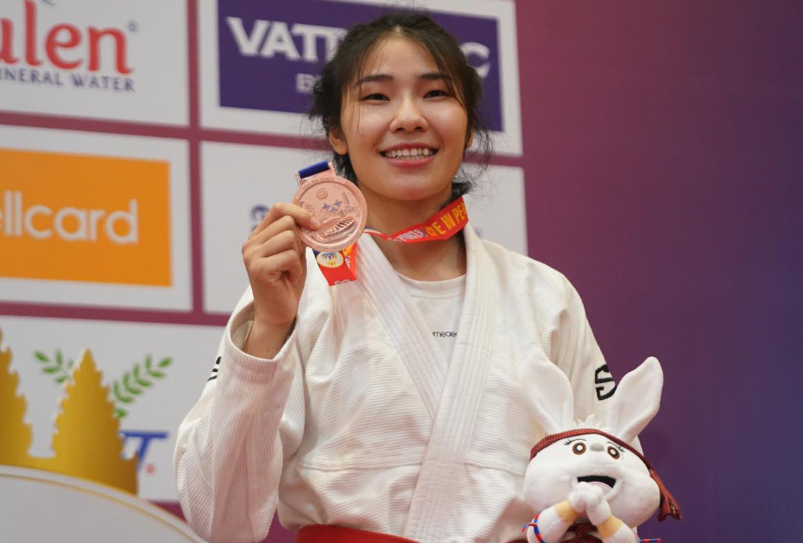 Bảng tổng sắp huy chương SEA Games 32 ngày 04/5: Đoàn Việt Nam giành 3 HCĐ Bảng tổng sắp huy chương SEA Games 32 ngày 04/5: Đoàn Việt Nam giành 3 HCĐ