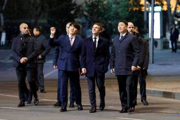 Lần đầu tiên một tổng thống Pháp thăm Mông Cổ