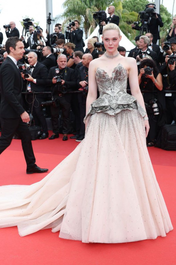 Mỹ nhân lộng lẫy trên thảm đỏ khai mạc "Cannes 2023"