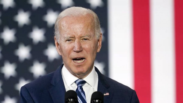Tổng thống Joe Biden kêu gọi cấm vũ khí tấn công Tổng thống Joe Biden kêu gọi cấm vũ khí tấn công