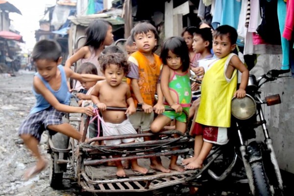 Trẻ em Philippines chịu rủi ro cao nhất trước các hiểm họa khí hậu chồng chéo Trẻ em Philippines chịu rủi ro cao nhất trước các hiểm họa khí hậu chồng chéo