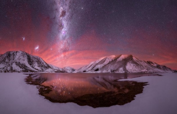 Những bức ảnh chụp dải ngân hà đẹp siêu thực như ở 
