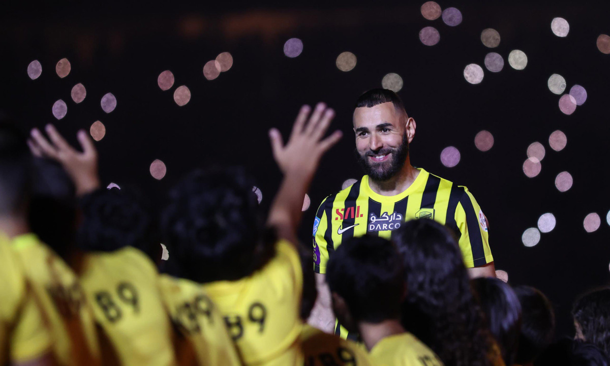 Benzema ra mắt Al Ittihad trong buổi lễ hoành tráng