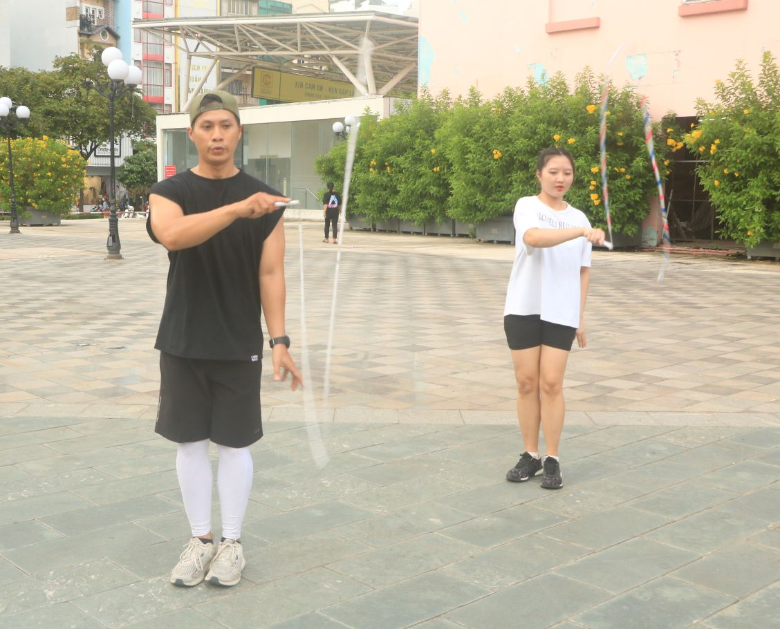 Nhảy dây freestyle là gì mà thu hút người trẻ? Nhảy dây freestyle là gì mà thu hút người trẻ?