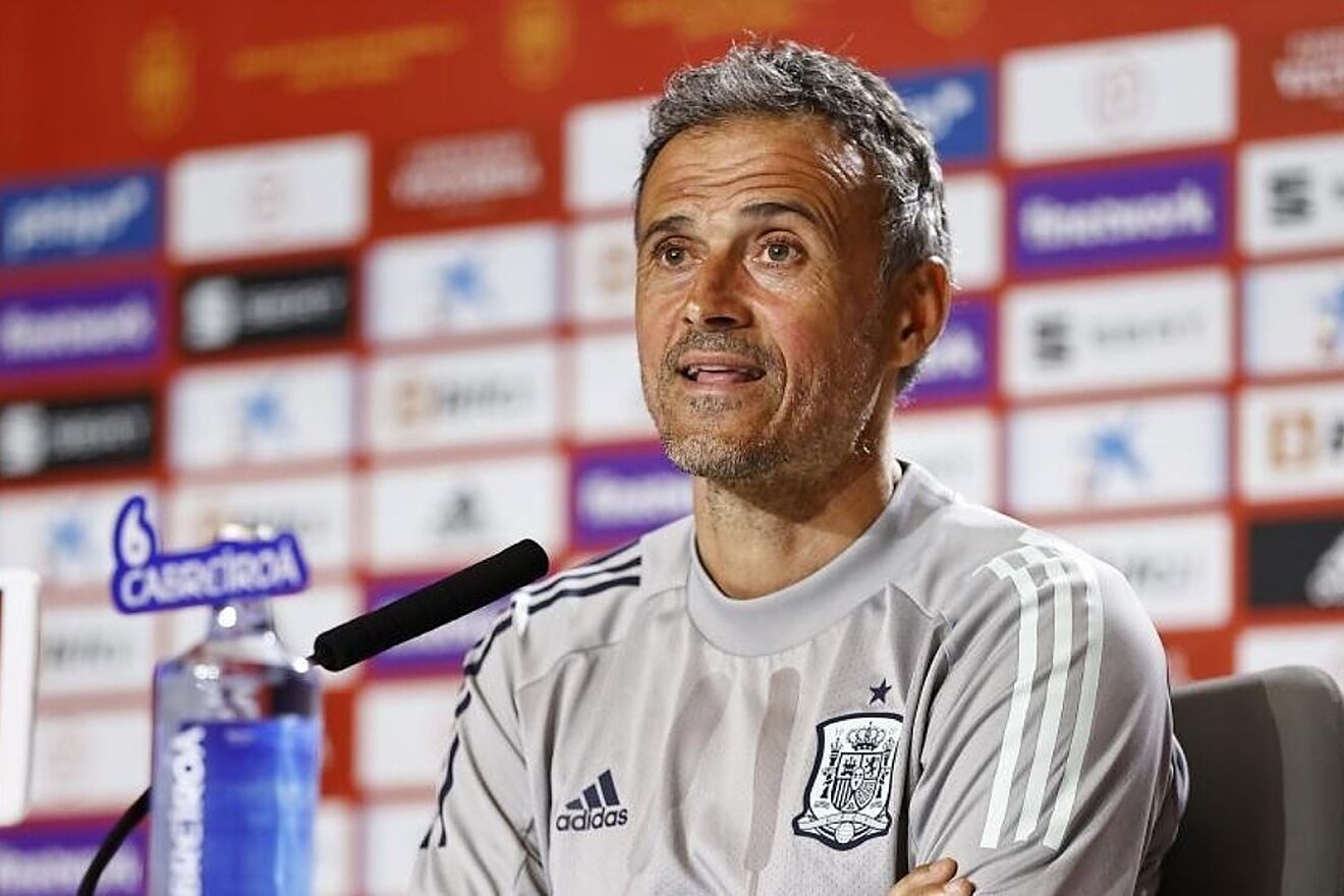 HLV Luis Enrique gần như sẽ chuyển tới PSG HLV Luis Enrique gần như sẽ chuyển tới PSG