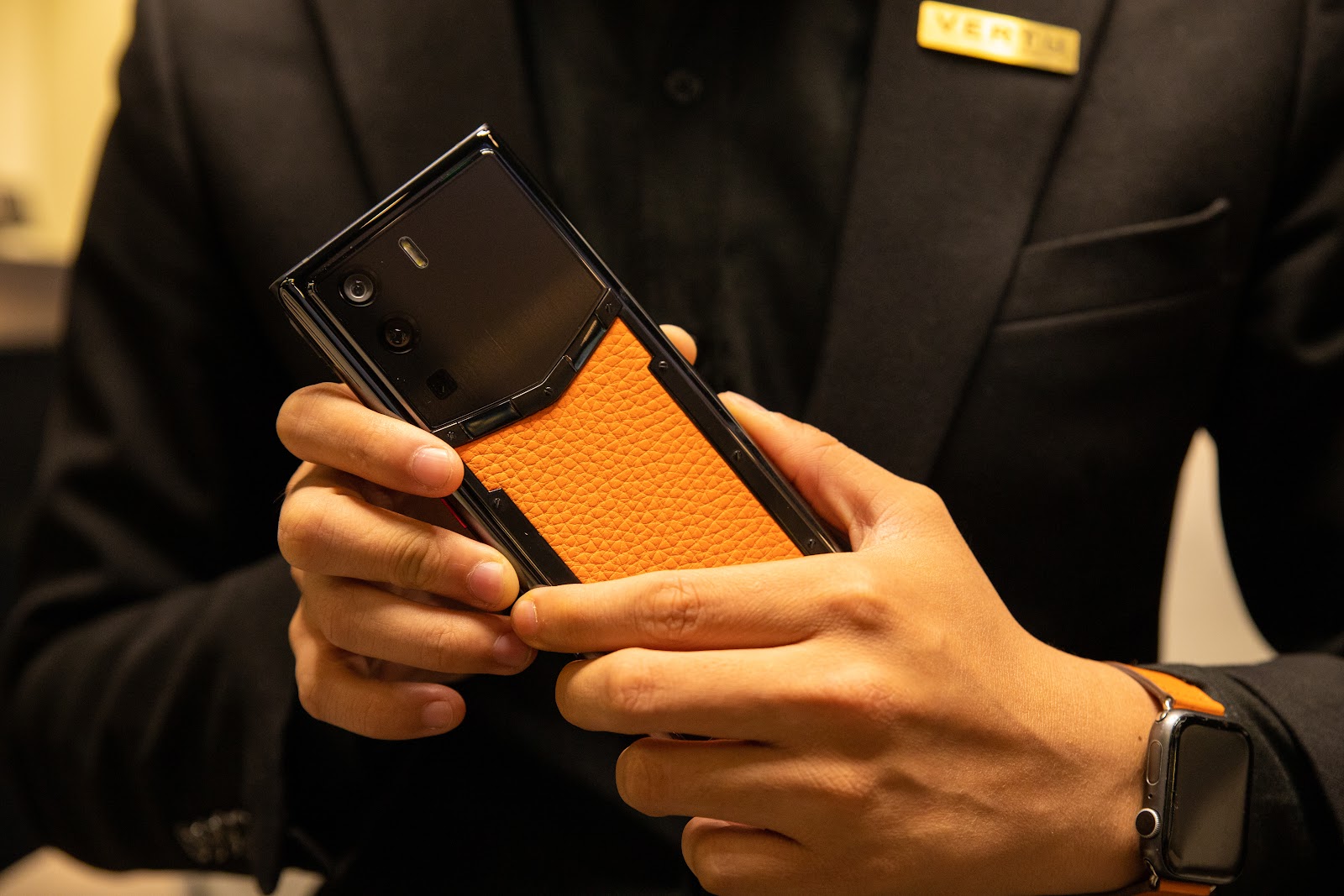 Vì sao giới trẻ Việt ngày càng chuộng Vertu chính hãng? Vì sao giới trẻ Việt ngày càng chuộng Vertu chính hãng?