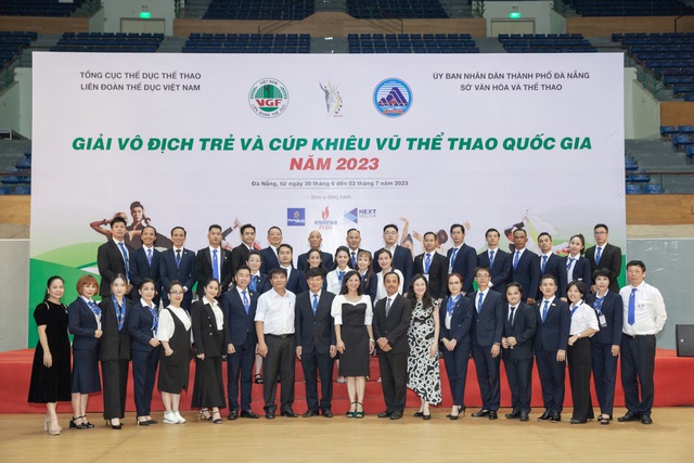 Con trai Khánh Thi - Phan Hiển được khen thưởng tại Giải vô địch trẻ và Cúp Khiêu vũ quốc gia - Ảnh 2.