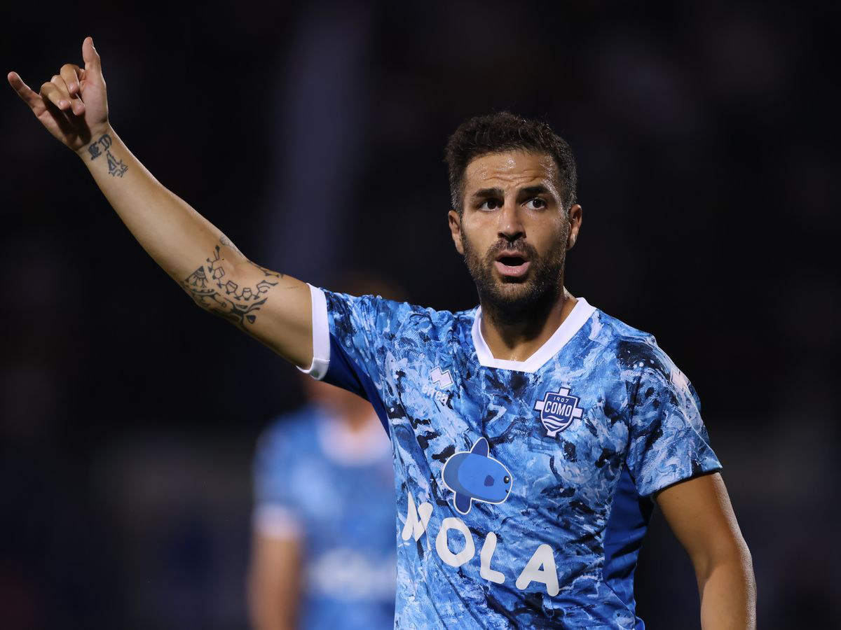 Cesc Fabregas giải nghệ ở tuổi 36 Cesc Fabregas giải nghệ ở tuổi 36