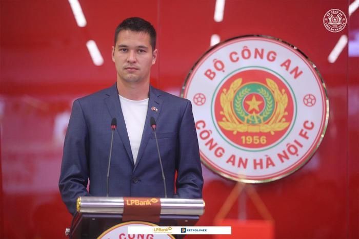 Filip Nguyễn ra mắt CLB Công an Hà Nội Filip Nguyễn ra mắt CLB Công an Hà Nội