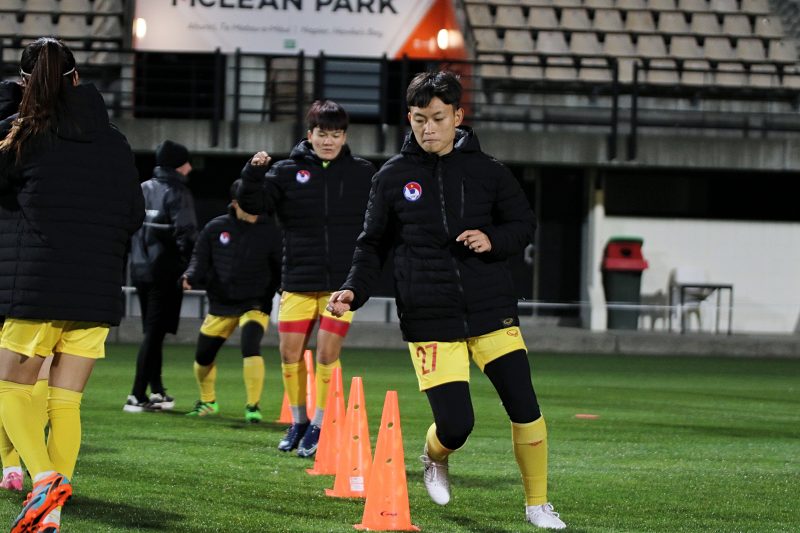 ĐT nữ Việt Nam tập buổi đầu tại Napier ĐT nữ Việt Nam tập buổi đầu tại Napier