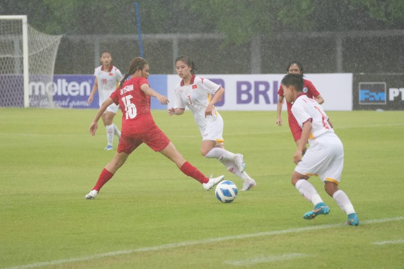 U19 nữ Việt Nam thắng đậm 5-0 U19 nữ Singapore trong trận mở màn U19 nữ Đông Nam Á 2023