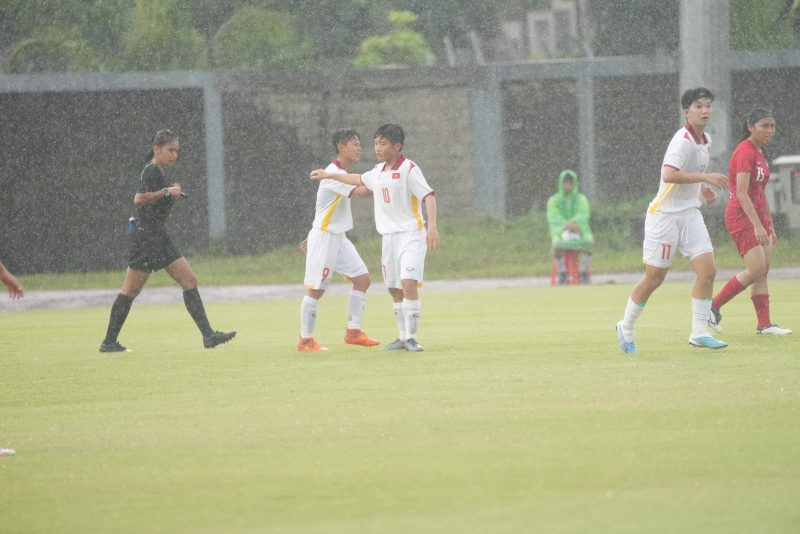 U19 nữ Việt Nam thắng đậm 5-0 U19 nữ Singapore trong trận mở màn U19 nữ Đông Nam Á 2023