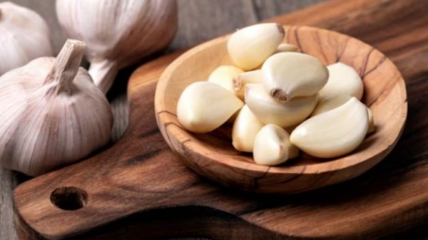 6 cách ăn tỏi dành cho người bị cholesterol cao hoặc tiểu đường