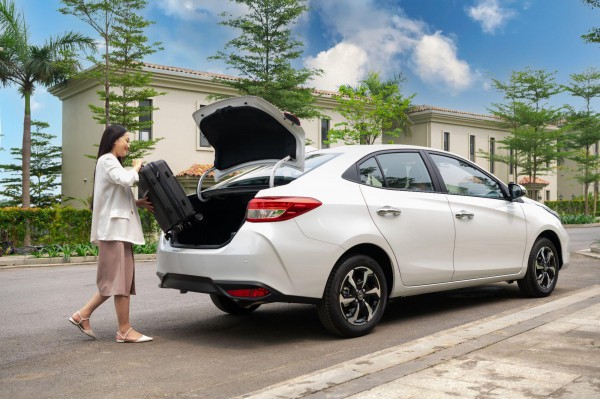 Toyota Vios 2023: Thuyết phục gia đình, được lòng nữ giới