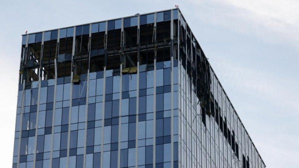 Ukraine khai hỏa lựu pháo Mod 56 tấn công lực lượng Nga ở miền Đông