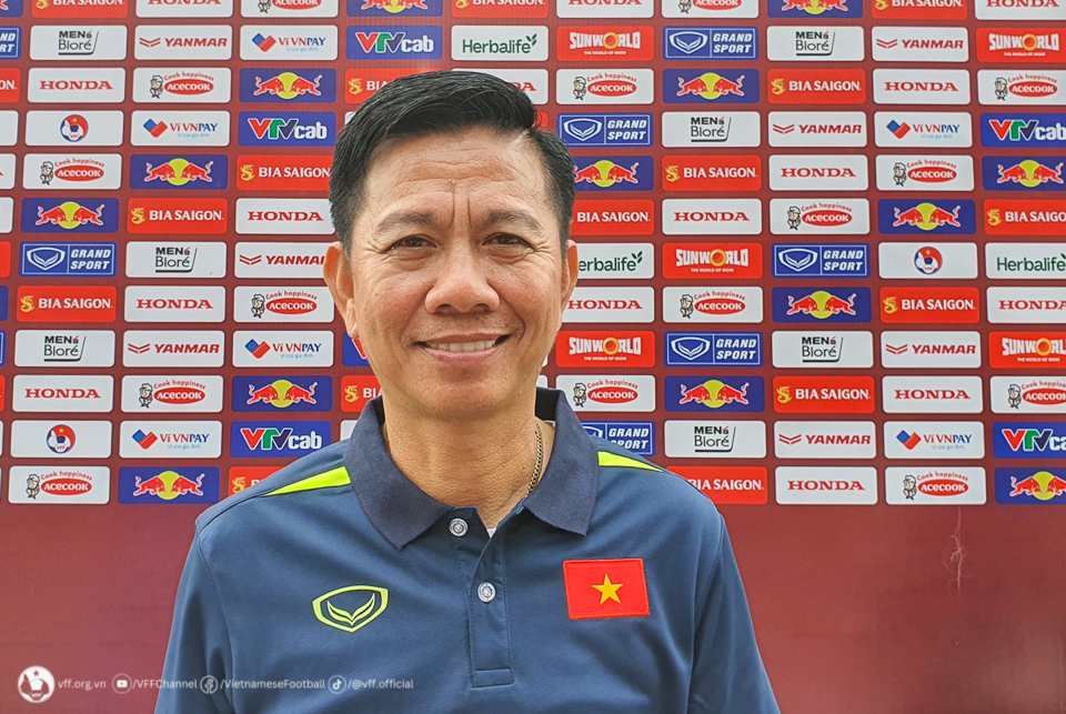 ĐT U23 Việt Nam hứng khởi trong buổi đầu tập luyện, chuẩn bị cho giải Đông Nam Á ĐT U23 Việt Nam hứng khởi trong buổi đầu tập luyện, chuẩn bị cho giải Đông Nam Á