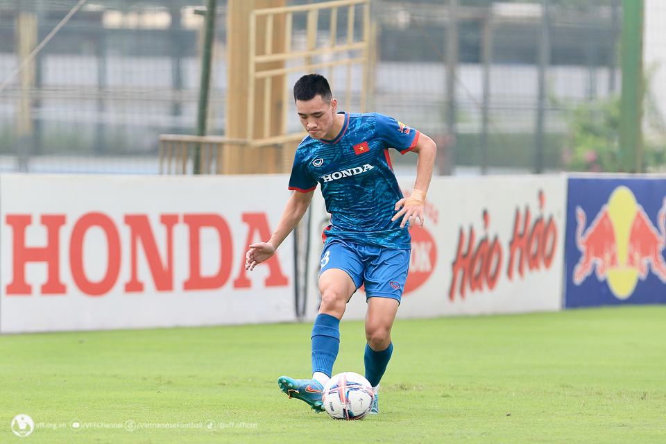 ĐT U23 Việt Nam hứng khởi trong buổi đầu tập luyện, chuẩn bị cho giải Đông Nam Á ĐT U23 Việt Nam hứng khởi trong buổi đầu tập luyện, chuẩn bị cho giải Đông Nam Á