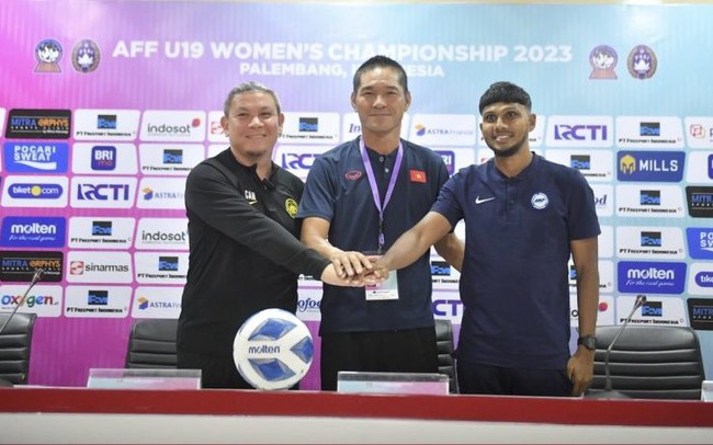 Thầy trò HLV Akira đã sẵn sàng cho giải U19 nữ Đông Nam Á 2023 Thầy trò HLV Akira đã sẵn sàng cho giải U19 nữ Đông Nam Á 2023