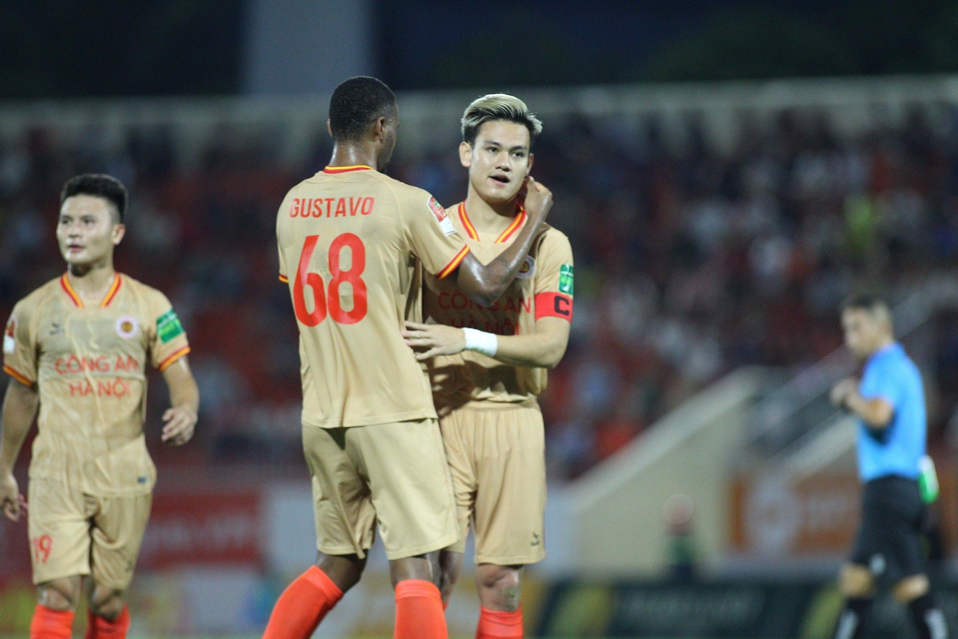 V.League  2023 - CLB Công An Hà Nội củng cố ngôi đầu bảng