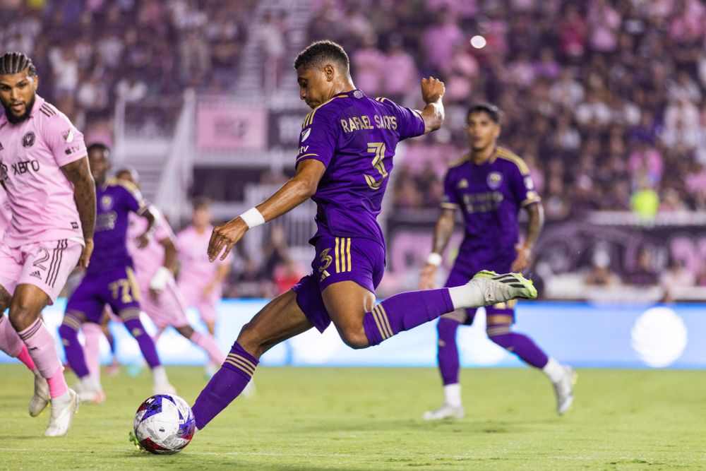 Messi lập cú đúp, Inter Miami thắng liền 3 trận