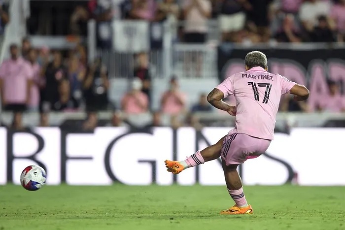 Messi lập cú đúp, Inter Miami thắng liền 3 trận