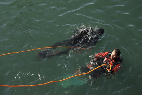 Ai Cập tiếp tục nỗ lực trục vớt tàu kéo bị chìm ở kênh đào Suez