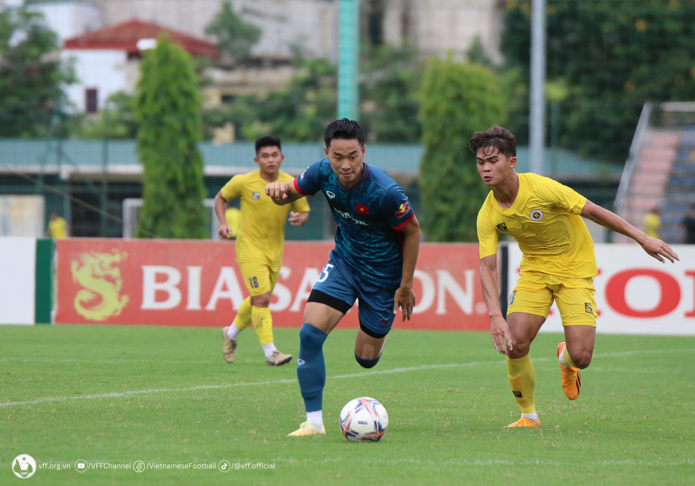 Các cầu thủ U23 Việt Nam nỗ lực thể hiện khả năng trong trận đấu tập với U21 Hà Nội Các cầu thủ U23 Việt Nam nỗ lực thể hiện khả năng trong trận đấu tập với U21 Hà Nội