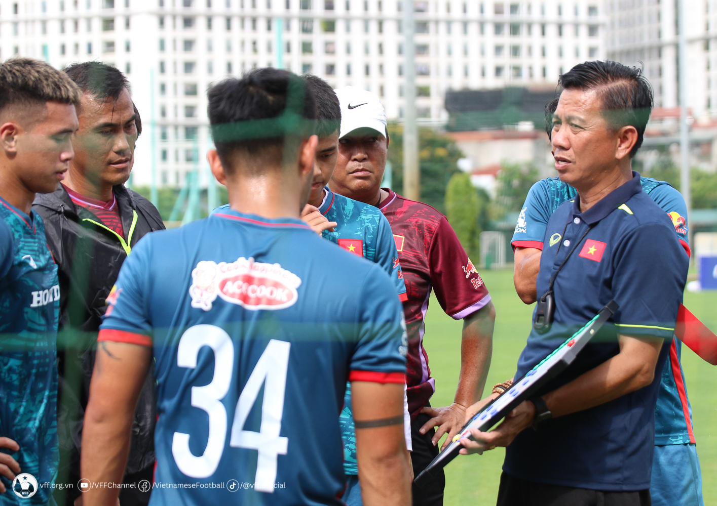 Các cầu thủ U23 Việt Nam nỗ lực thể hiện khả năng trong trận đấu tập với U21 Hà Nội Các cầu thủ U23 Việt Nam nỗ lực thể hiện khả năng trong trận đấu tập với U21 Hà Nội