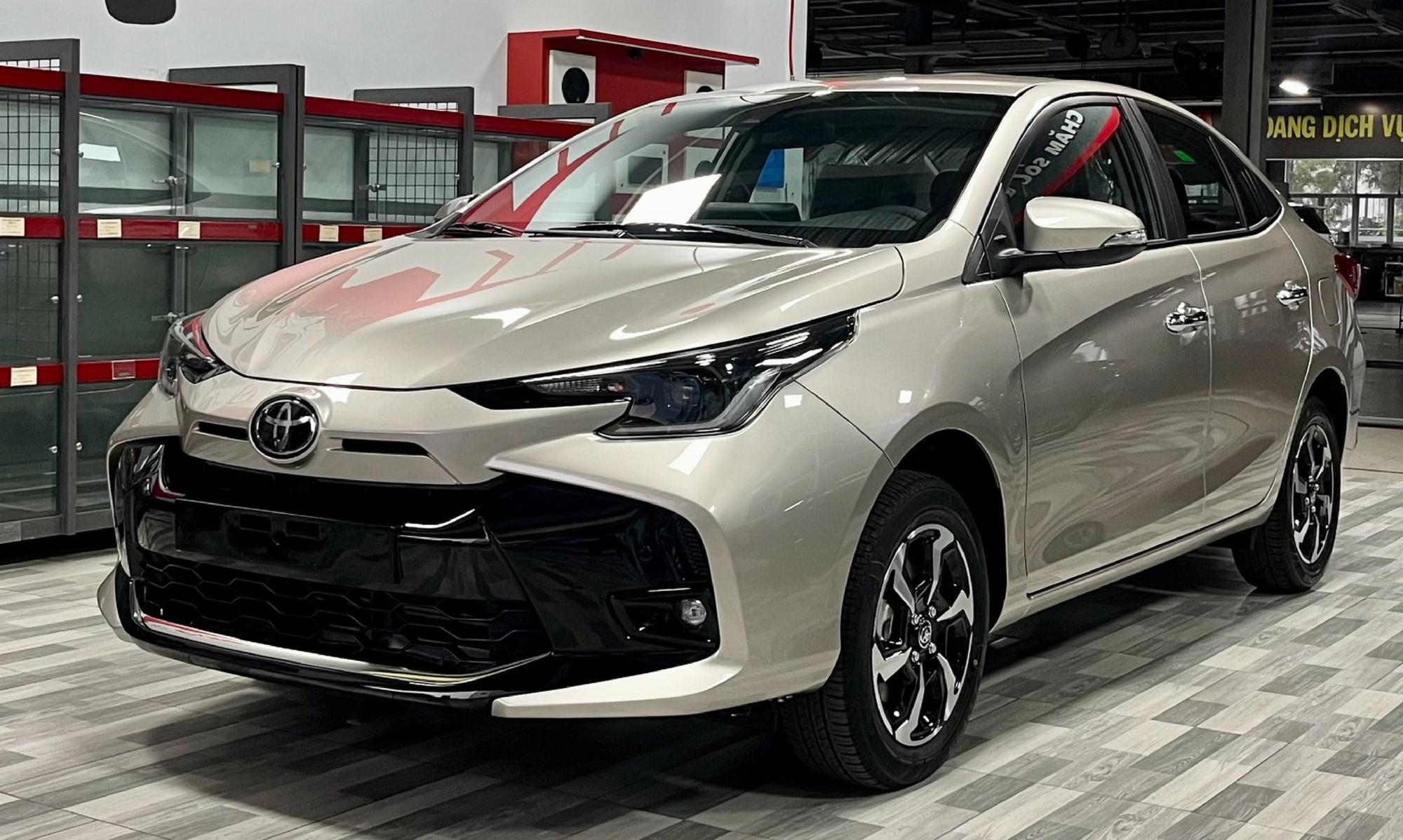Sedan hạng B dưới 600 triệu: Hyundai Accent bán chạy nhất, Toyota Vios 