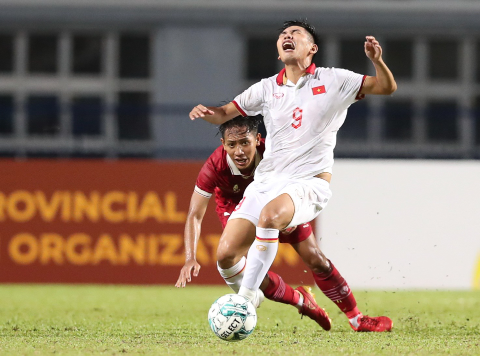 Thắng U23 Indonesia sau loạt luân lưu 11m nghẹt thở, U23 Việt Nam bảo vệ thành công ngôi vô địch