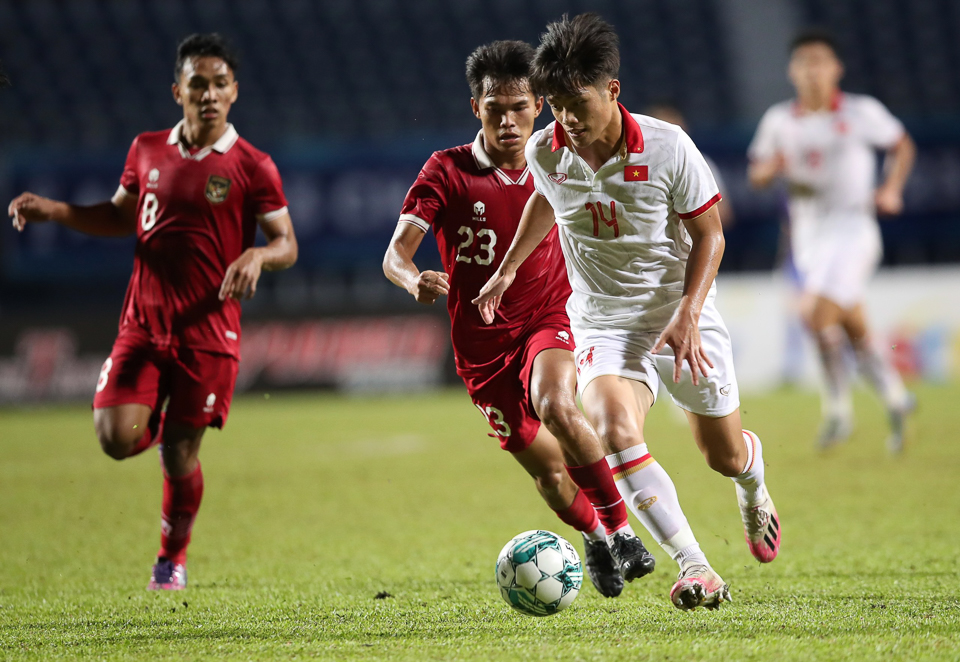 Thắng U23 Indonesia sau loạt luân lưu 11m nghẹt thở, U23 Việt Nam bảo vệ thành công ngôi vô địch