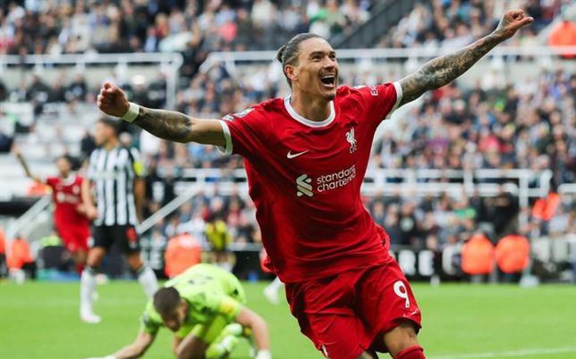 Chơi thiếu người, Liverpool vẫn thắng ngược Newcastle