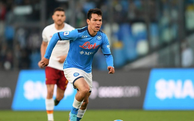 Hirving Lozano đối mặt với việc phải chia tay Napoli