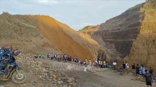 Myanmar: Ít nhất 33 người chết trong vụ sập mỏ khai thác ngọc bích Myanmar: Ít nhất 33 người chết trong vụ sập mỏ khai thác ngọc bích