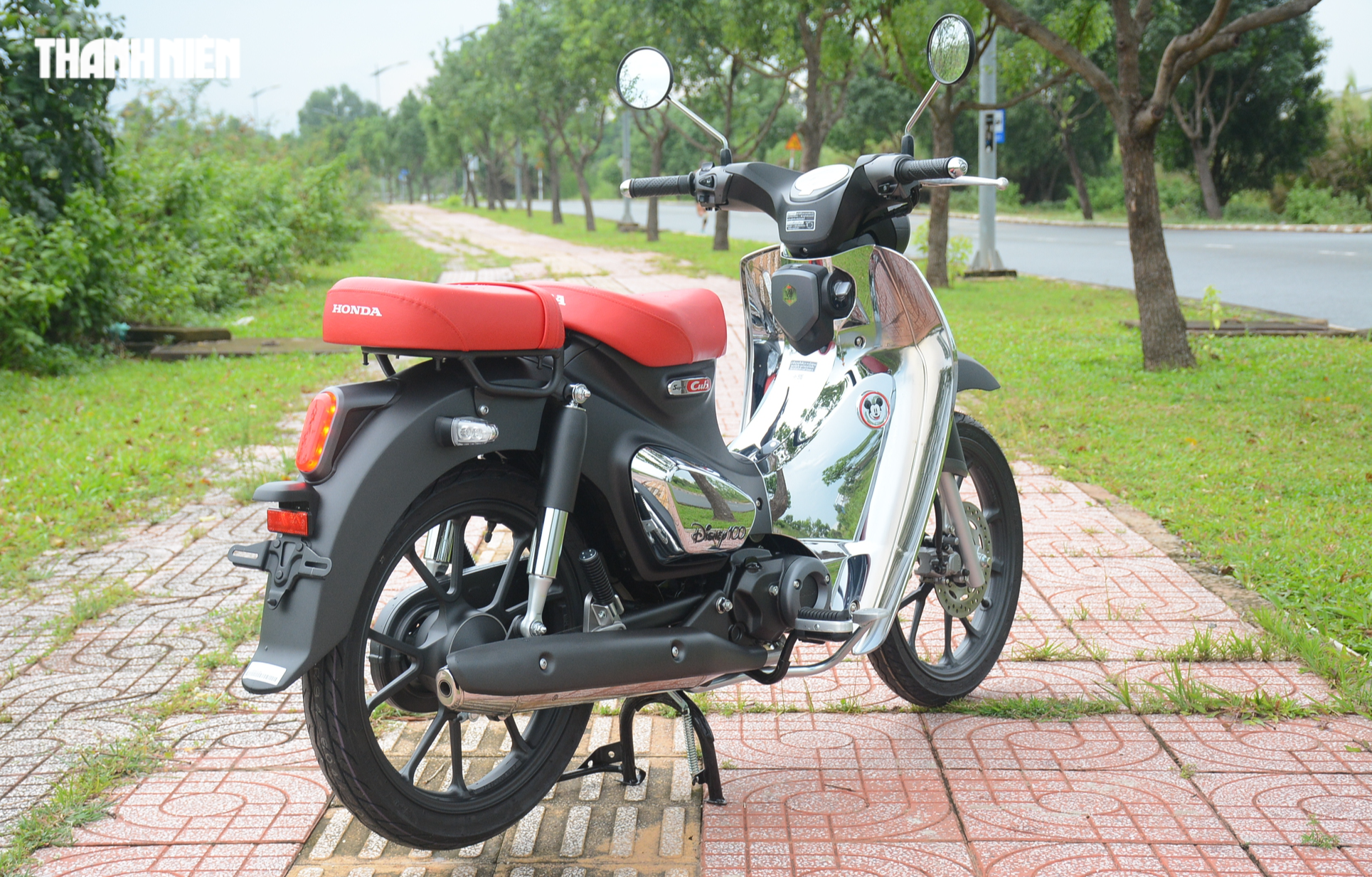 Honda Super Cub C125 Disney Limited Editon có gì đặc biệt để người chơi xe săn lùng?