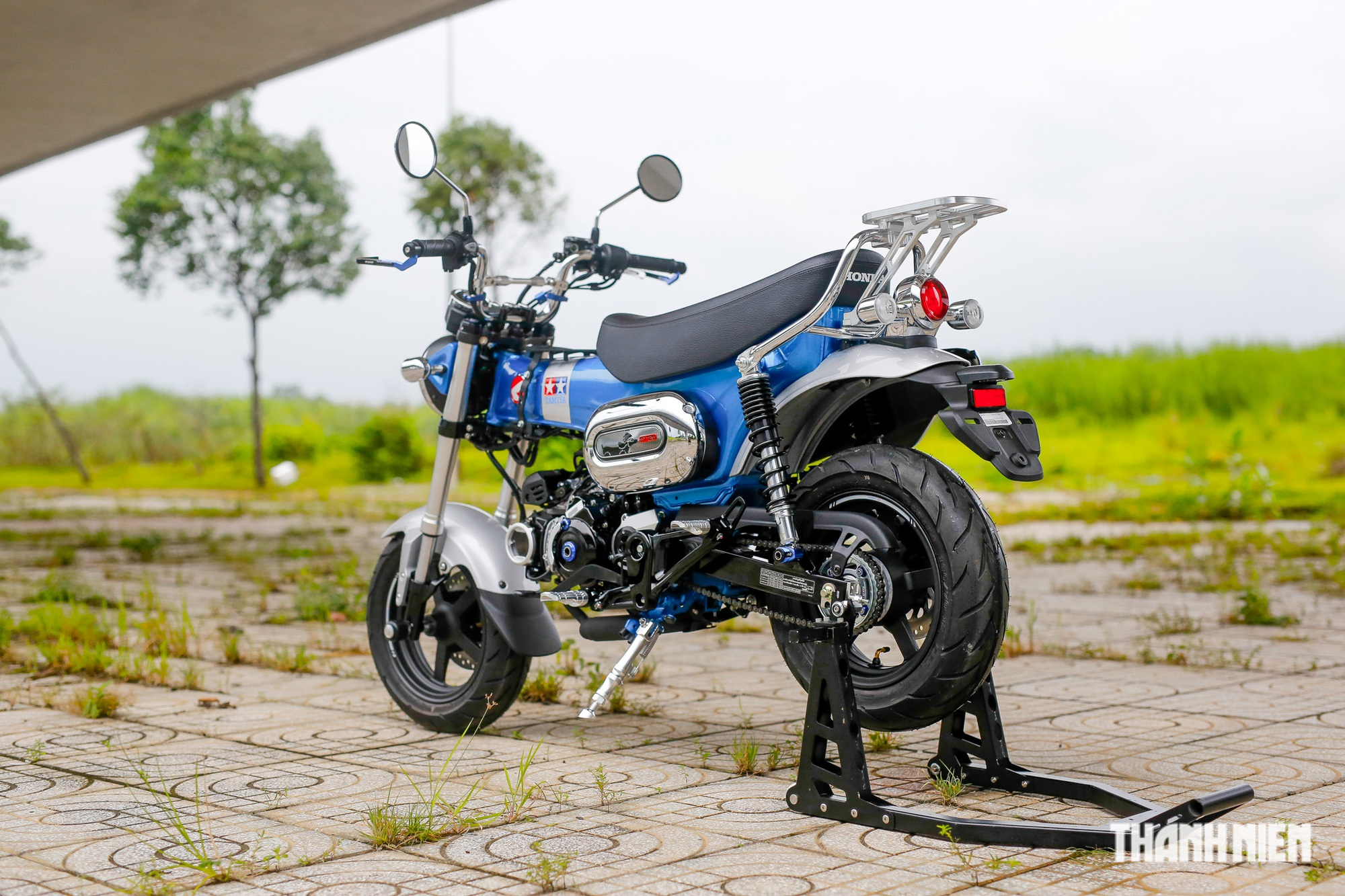 Ngắm Honda Dax Tamiya trang bị gói 