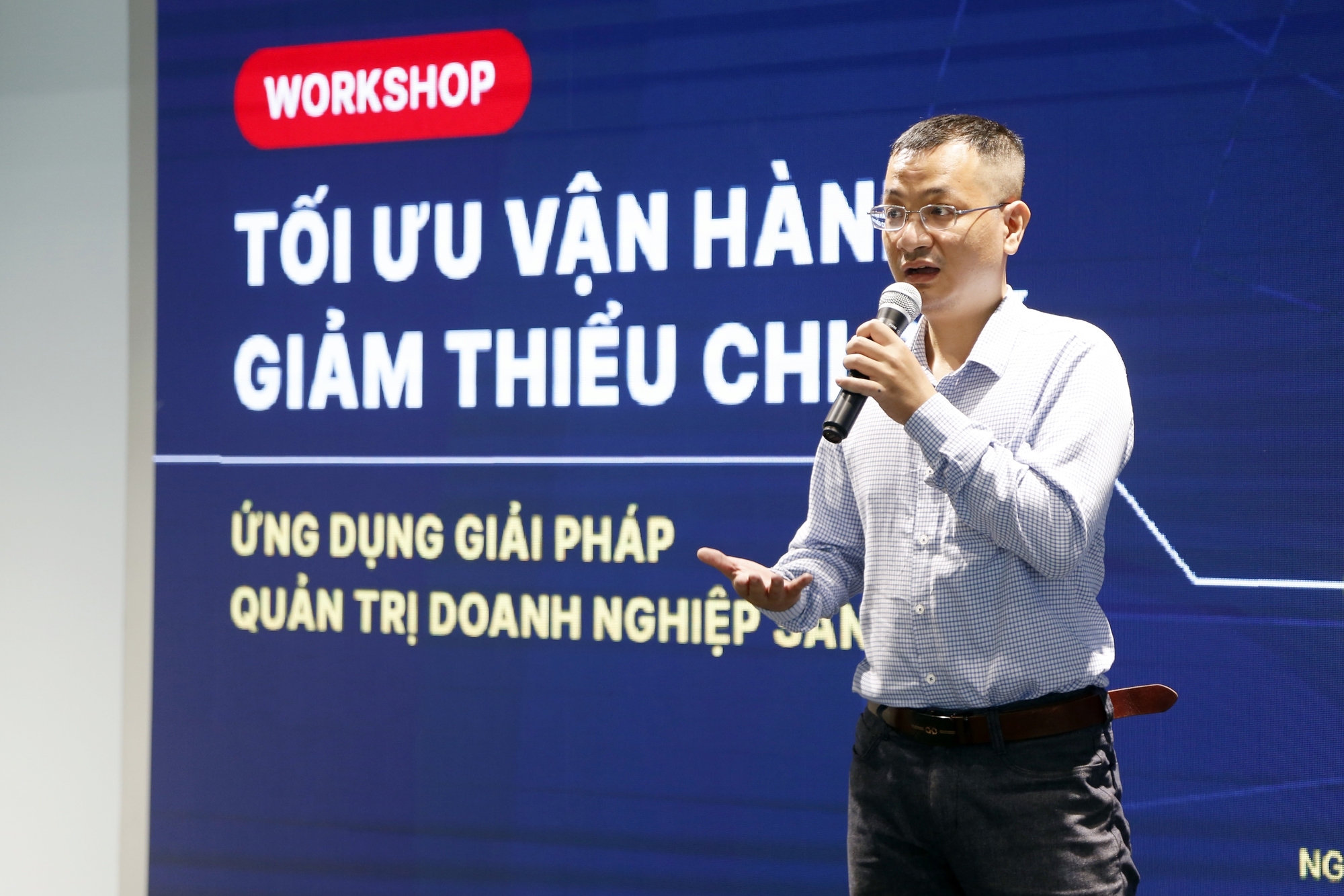 Ứng dụng phần mềm công nghệ - Giải pháp giúp tối ưu chi phí vận hành cho doanh nghiệp Ứng dụng phần mềm công nghệ - Giải pháp giúp tối ưu chi phí vận hành cho doanh nghiệp