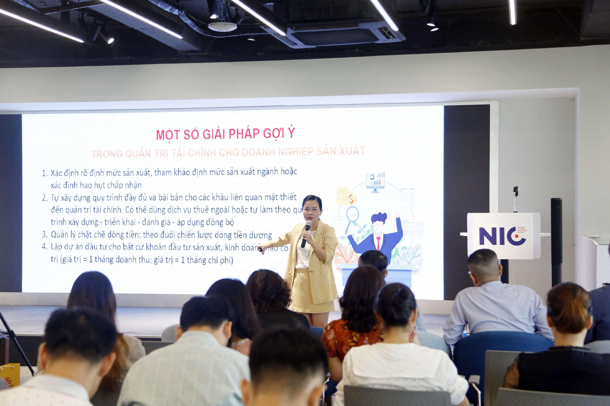 Ứng dụng phần mềm công nghệ - Giải pháp giúp tối ưu chi phí vận hành cho doanh nghiệp Ứng dụng phần mềm công nghệ - Giải pháp giúp tối ưu chi phí vận hành cho doanh nghiệp