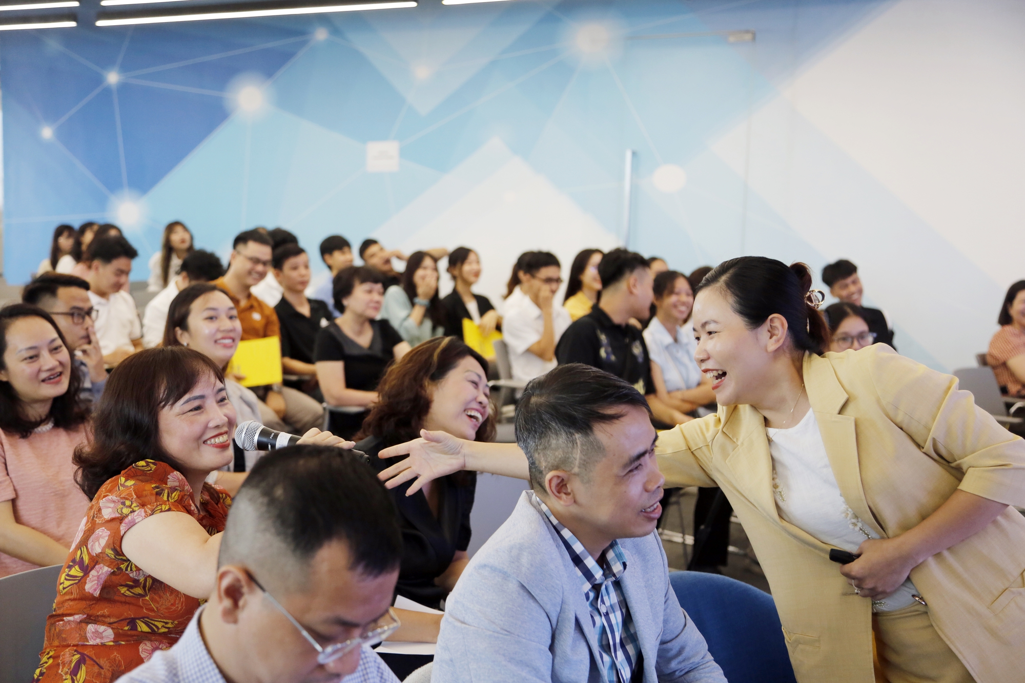 Ứng dụng phần mềm công nghệ - Giải pháp giúp tối ưu chi phí vận hành cho doanh nghiệp Ứng dụng phần mềm công nghệ - Giải pháp giúp tối ưu chi phí vận hành cho doanh nghiệp