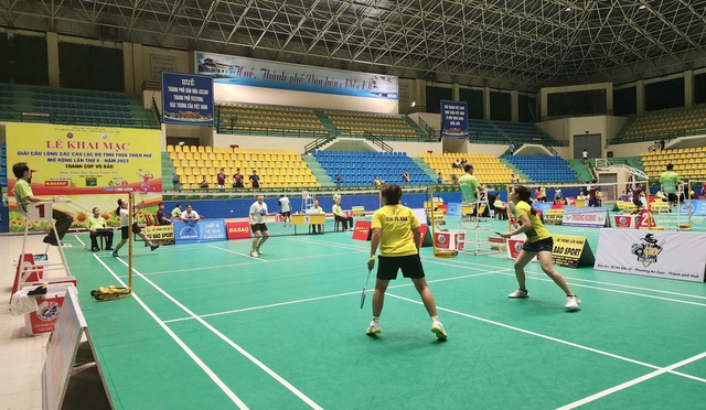 Khai mạc Giải Cầu lông các câu lạc bộ tỉnh Thừa Thiên Huế mở rộng lần thứ V - Ảnh 3.
