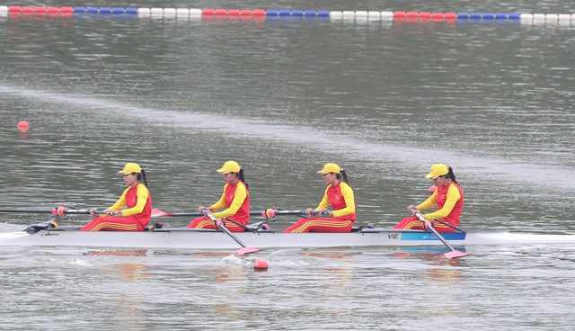 4 cô gái rowing xuất sắc mang về huy chương đầu tiên cho Đoàn Thể thao Việt Nam ở ASIAD 19 - Ảnh 2. 4 cô gái rowing xuất sắc mang về huy chương đầu tiên cho Đoàn Thể thao Việt Nam ở ASIAD 19 - Ảnh 2.