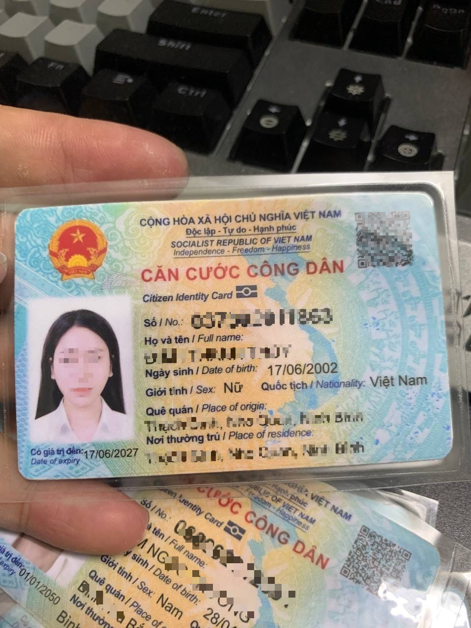 Làm giả CCCD nhan nhản trên mạng xã hội, mọi người tránh xa coi chừng tù tội Làm giả CCCD nhan nhản trên mạng xã hội, mọi người tránh xa coi chừng tù tội