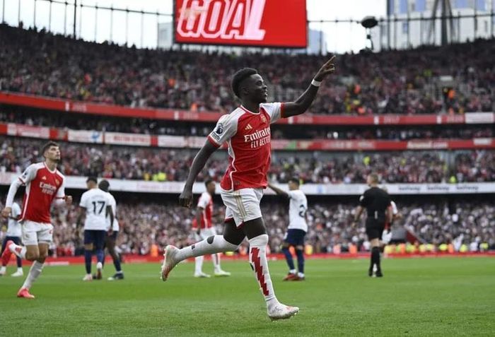 Arsenal chia điểm cùng Tottenham trong trận đấu kịch tính