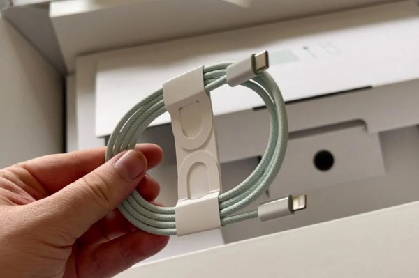 iPhone 15 có bị cháy khi sử dụng cáp sạc Android USB-C không? iPhone 15 có bị cháy khi sử dụng cáp sạc Android USB-C không?